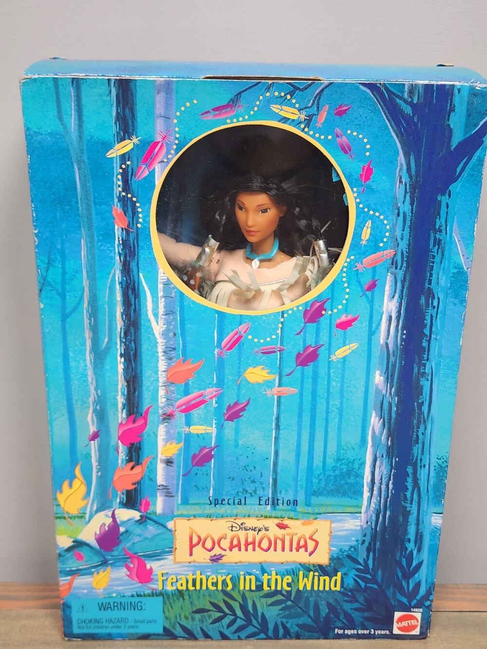 Disney Feathers in the Wind Pocahontas Doll 1996 Mattel 14920 NEW